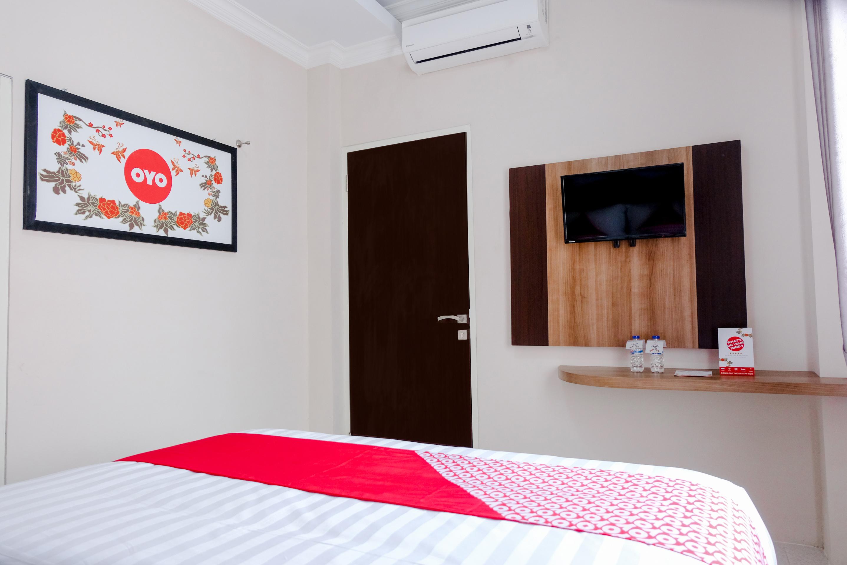 Noura Guest House Syariah Malang Exterior foto